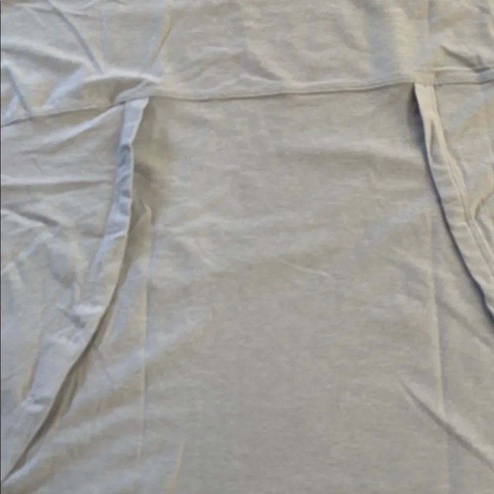 Light Gray Cropped Performance T-Shirt for Girls (Size L) NWT